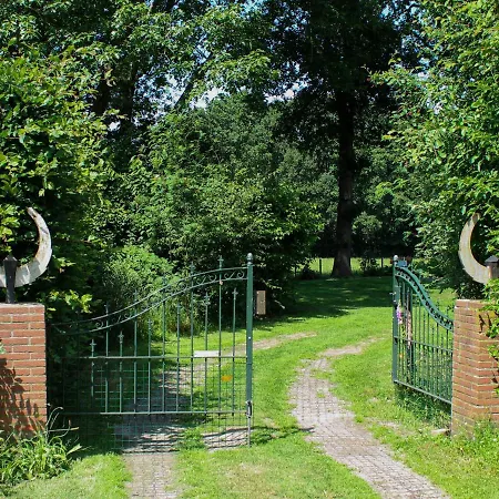 In With A Fenced Garden *